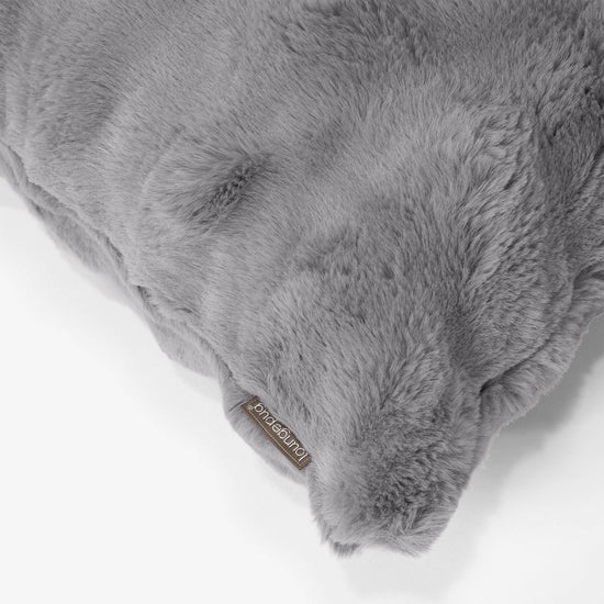 クッションカバー 47 x 47cm - ポンポンファーグレー 02