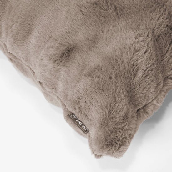 クッションカバー 47 x 47cm - ポンポンファーミンク 02